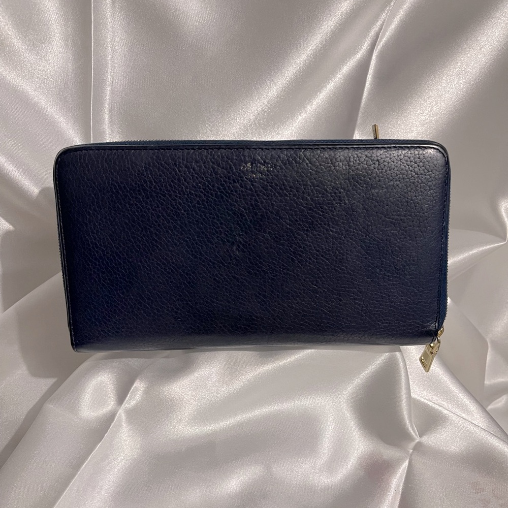 CELINE!! VGUC - Navy Blue Leather Zipper Long Wallet